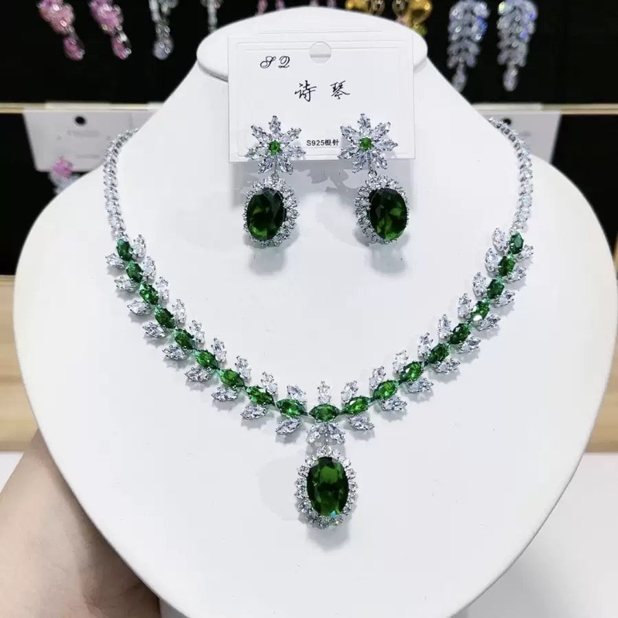 Luxury Emerald Green Crystal Necklace & Earrings Set – S925 Silver