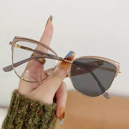 New 2026 Fashion Photochromic Glasses For women..